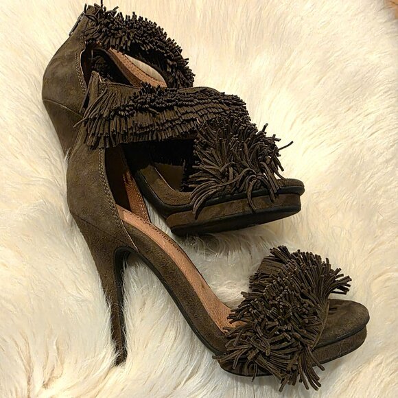 🔥 Jeffrey Campbell Burke Fringe Khaki/Forest Green Suede Heels Sandals Size 6 - Picture 1 of 7